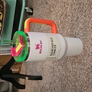 STANLEY WHITE NEON 40 OZ TUMBLER